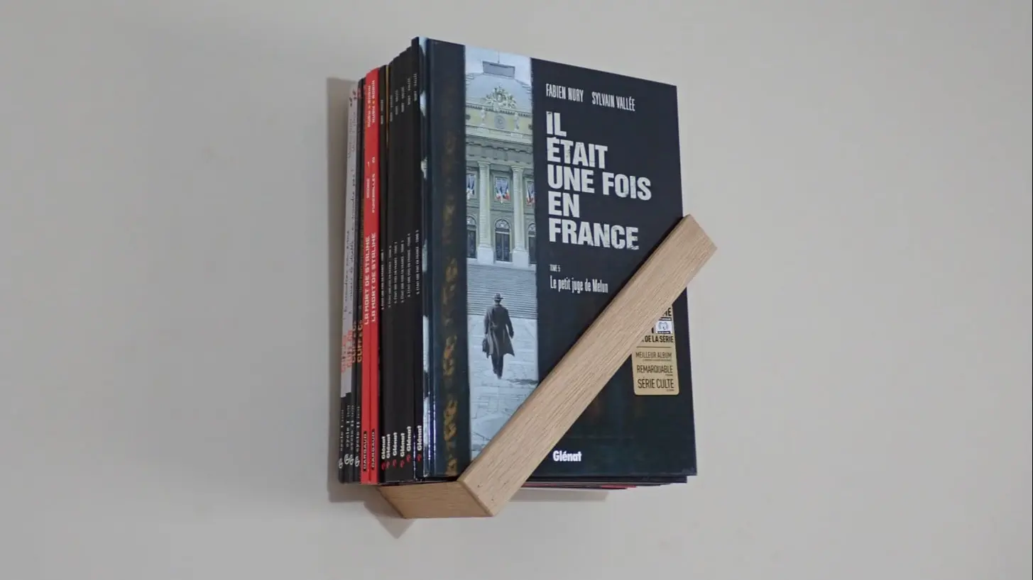 étagère murale pour BD