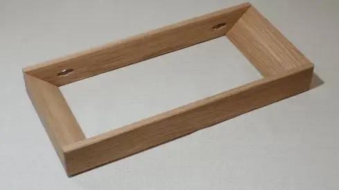 Etagère murale pour BD vide